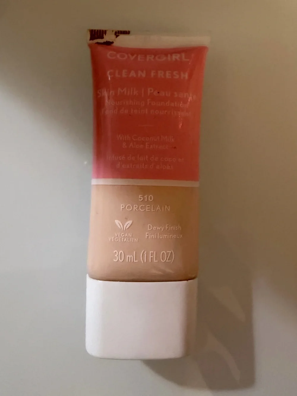 NWT COVERGIRL Clean Fresh Skin Milk Foundation - Color 510 Porcelain